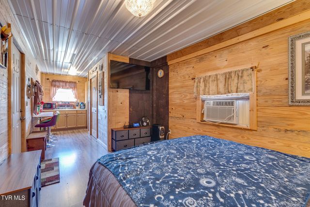 1113 Old Stage Road, Rogersville, TN 37857