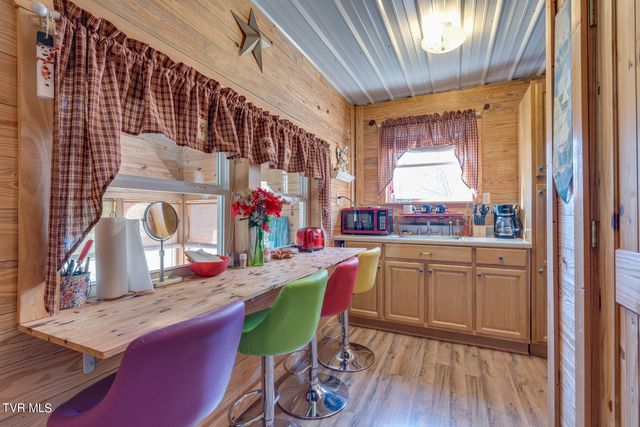 1113 Old Stage Road, Rogersville, TN 37857