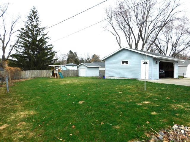 578 Guthrie Avenue N, Oakdale, MN 55128