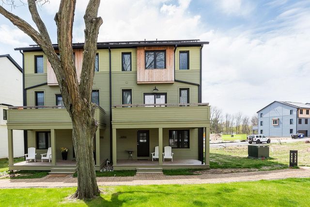 2292 Greenway Trail, Ann Arbor, MI 48104