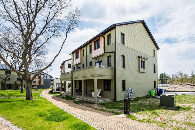 2292 Greenway Trail, Ann Arbor, MI 48104