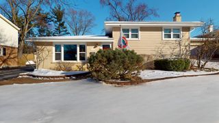6033 Brookbank Road, Downers Grove, IL 60516