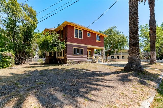 734 Saint John Avenue, Pasadena, CA 91105