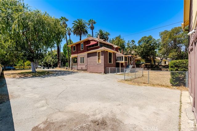 734 Saint John Avenue, Pasadena, CA 91105