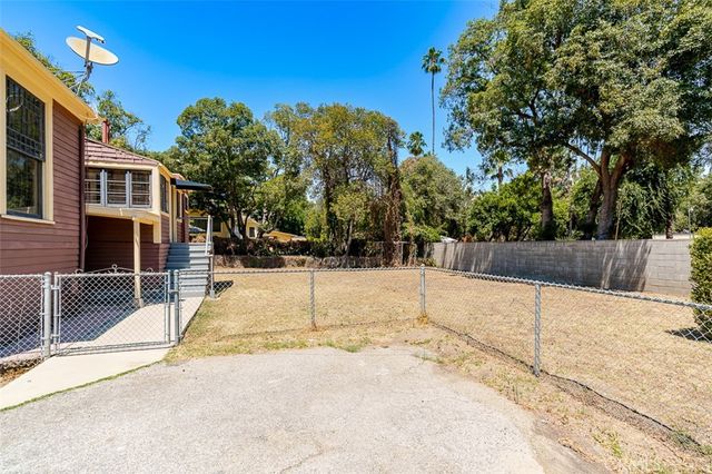 734 Saint John Avenue, Pasadena, CA 91105