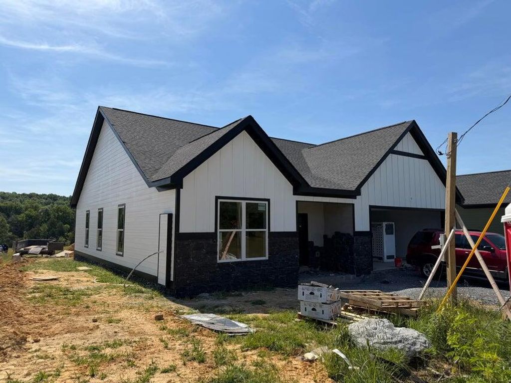 358 Benton Station Road, Benton, TN 37307
