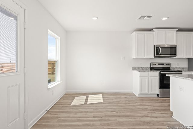 16144 Farmer, Lytle, TX 78052