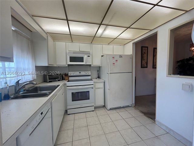 5300 Washington St U503, Hollywood, FL 33021
