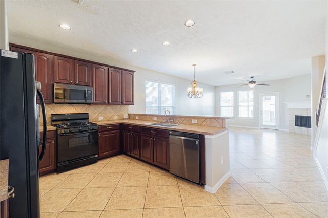 8322 Encinitas Cove Drive, Tomball, TX 77375