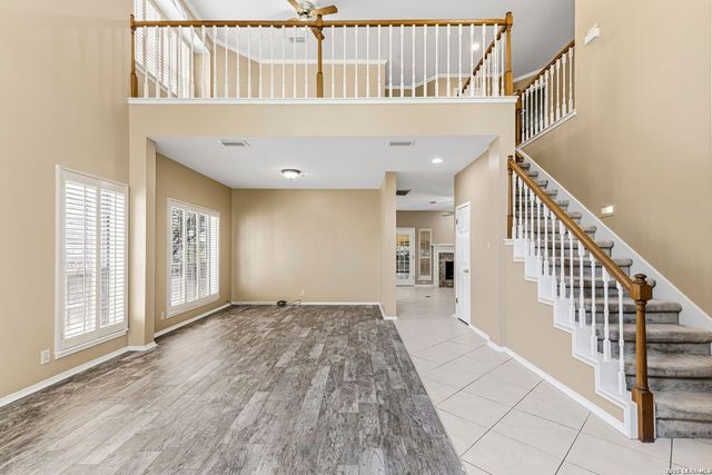 2130 MOLLYS WAY DR, San Antonio, TX 78232