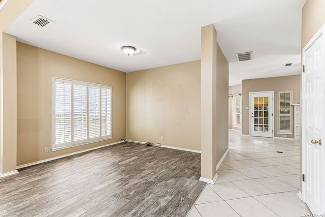2130 MOLLYS WAY DR, San Antonio, TX 78232
