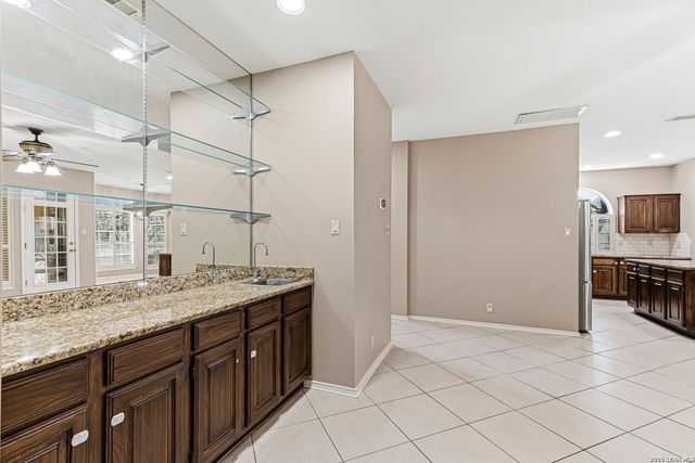 2130 MOLLYS WAY DR, San Antonio, TX 78232