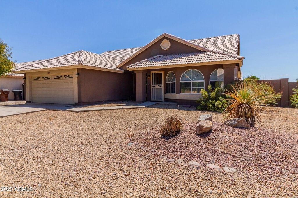 7655 W Sunnyside Drive, Peoria, AZ 85345