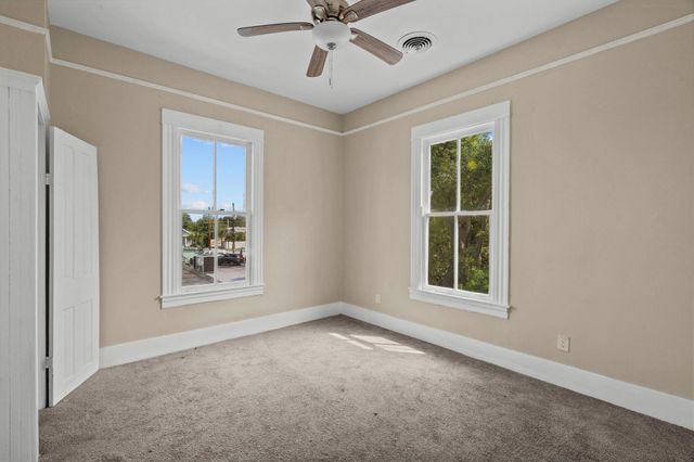 3919 Avenue O, Galveston, TX 77550