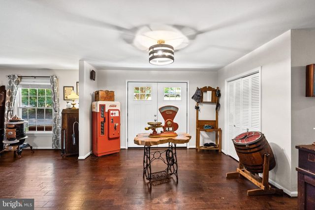 7281 FORREST RD, Warrenton, VA 20187