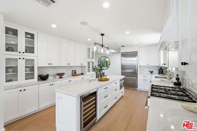 6321 Riggs Place, Los Angeles, CA 90045