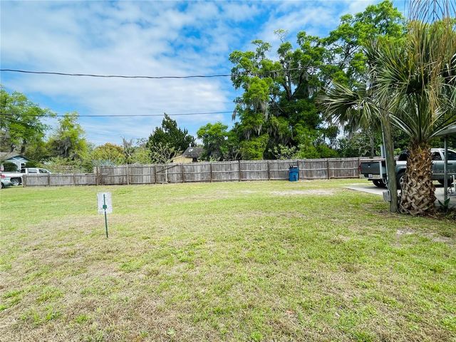 5075 CENTRAL AVENUE, De Leon Springs, FL 32130