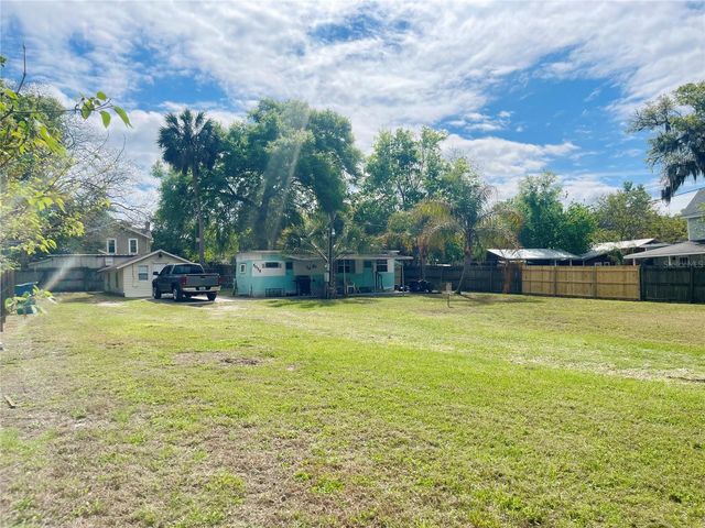 5075 CENTRAL AVENUE, De Leon Springs, FL 32130