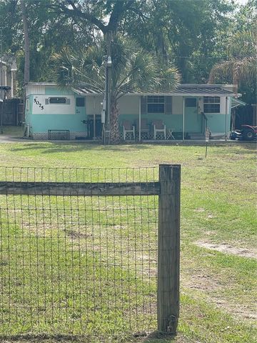 5075 CENTRAL AVENUE, De Leon Springs, FL 32130