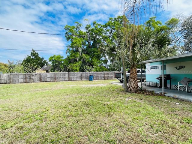 5075 CENTRAL AVENUE, De Leon Springs, FL 32130