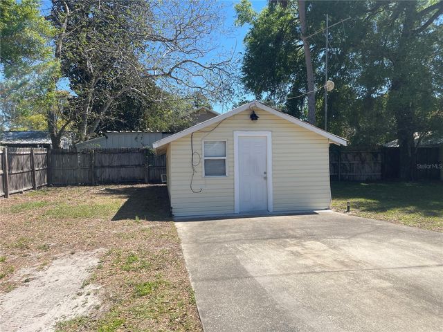 5075 CENTRAL AVENUE, De Leon Springs, FL 32130