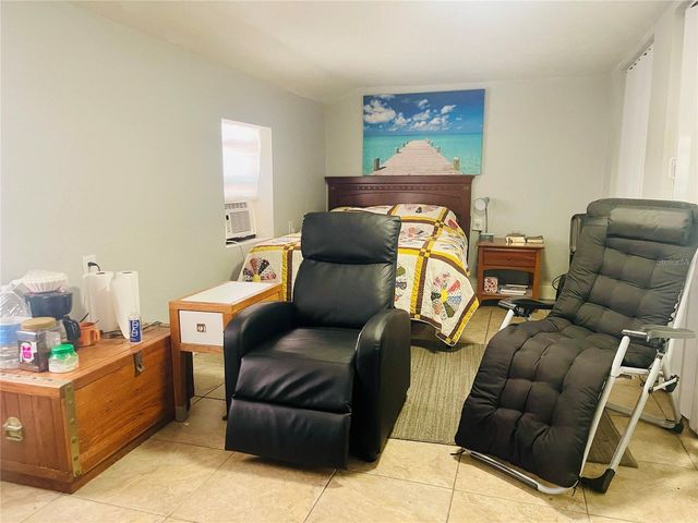 5075 CENTRAL AVENUE, De Leon Springs, FL 32130