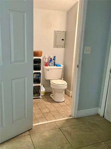 5075 CENTRAL AVENUE, De Leon Springs, FL 32130