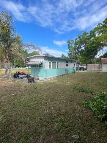 5075 CENTRAL AVENUE, De Leon Springs, FL 32130