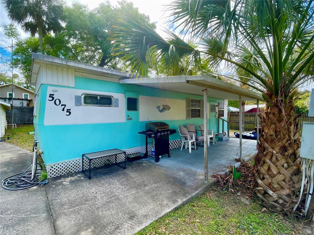 5075 CENTRAL AVENUE, De Leon Springs, FL 32130