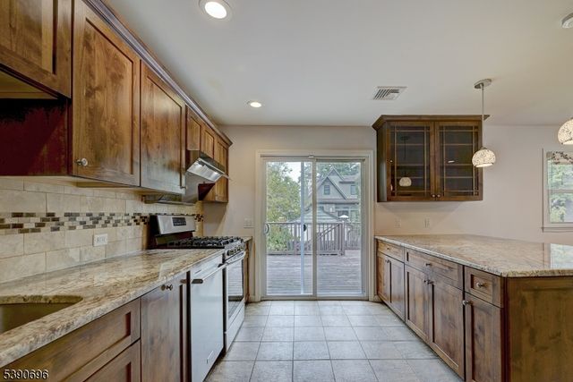 819 Ridgewood Rd, Millburn Twp., NJ 07041