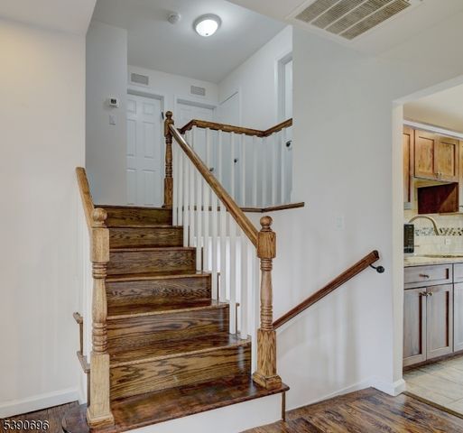 819 Ridgewood Rd, Millburn Twp., NJ 07041