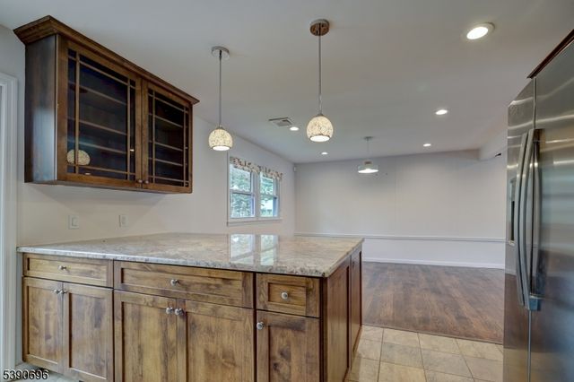 819 Ridgewood Rd, Millburn Twp., NJ 07041