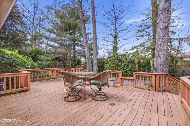886 Ocean View Drive, Toms River, NJ 08753