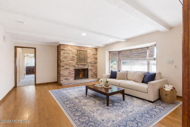 886 Ocean View Drive, Toms River, NJ 08753