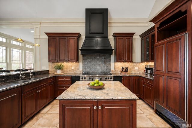 1408 N Regency Parkway, Muncie, IN 47304