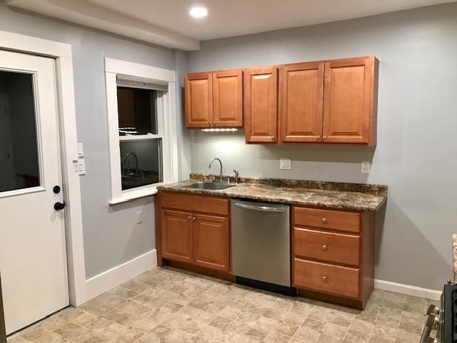 18 Mitchell Place, Laconia, NH 03246