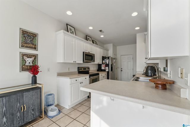 660 OLD CAHABA DRIVE, Helena, AL 35080