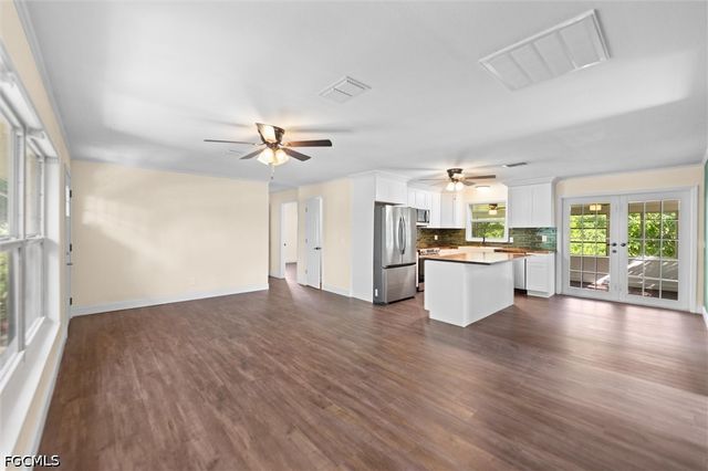 3680 Mango ST, St James City, FL 33956