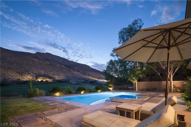 2885 Red Arrow Drive, Las Vegas, NV 89135