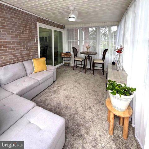 1814 3RD AVE, Pottsville, PA 17901