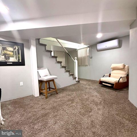 1814 3RD AVE, Pottsville, PA 17901