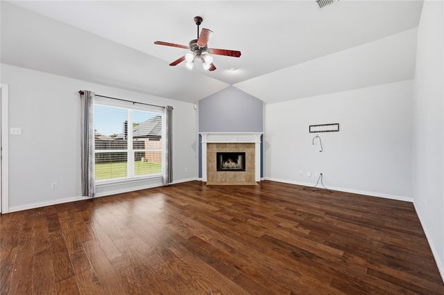 9025 River Falls Drive, Fort Worth, TX 76118