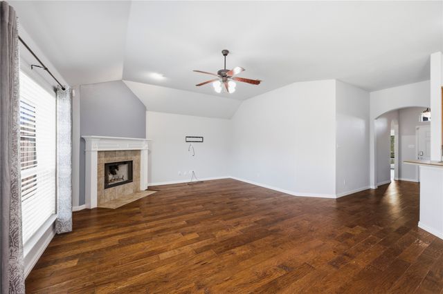 9025 River Falls Drive, Fort Worth, TX 76118