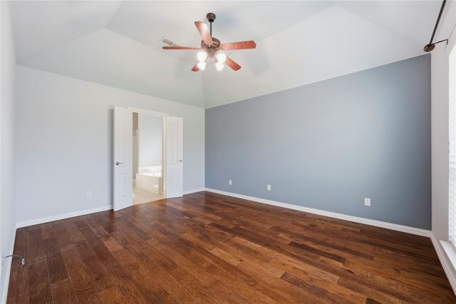 9025 River Falls Drive, Fort Worth, TX 76118