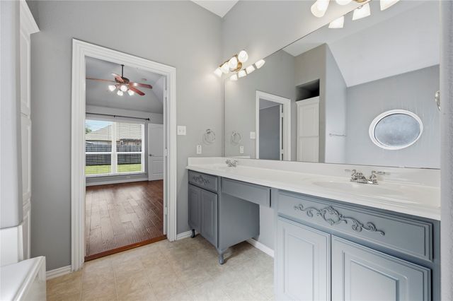 9025 River Falls Drive, Fort Worth, TX 76118