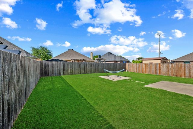 9025 River Falls Drive, Fort Worth, TX 76118