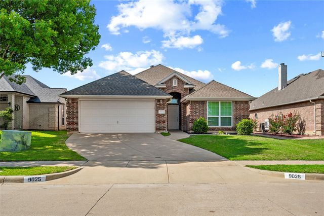 9025 River Falls Drive, Fort Worth, TX 76118