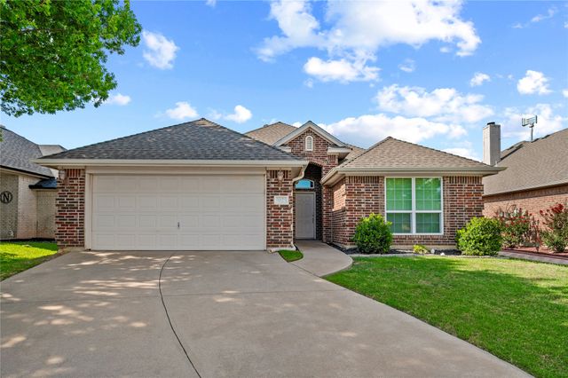 9025 River Falls Drive, Fort Worth, TX 76118