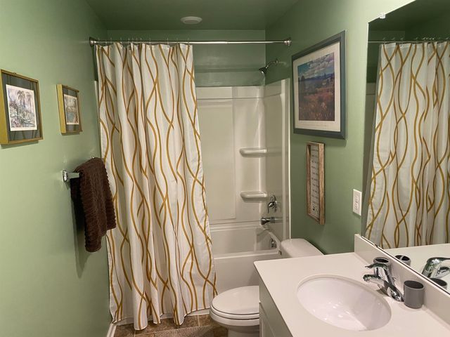 210 Bracken Woods Way, Piedmont, SC 29673