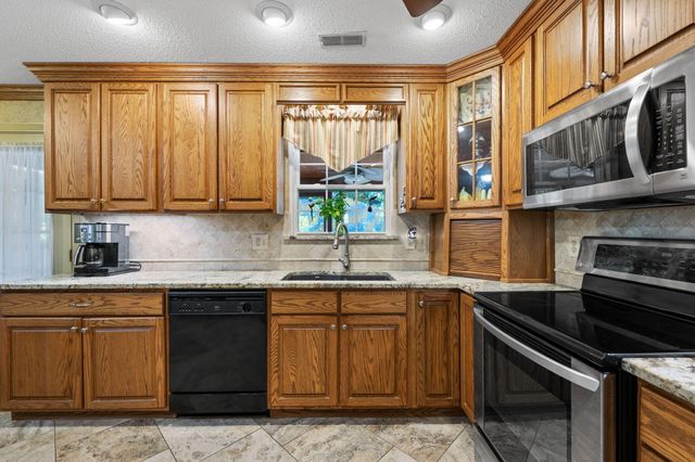 1126 Charwood Lane, Hixson, TN 37343